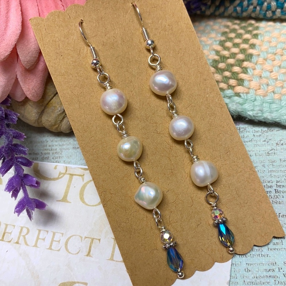 NWOT Genuine freshwater pearls long dangle blue